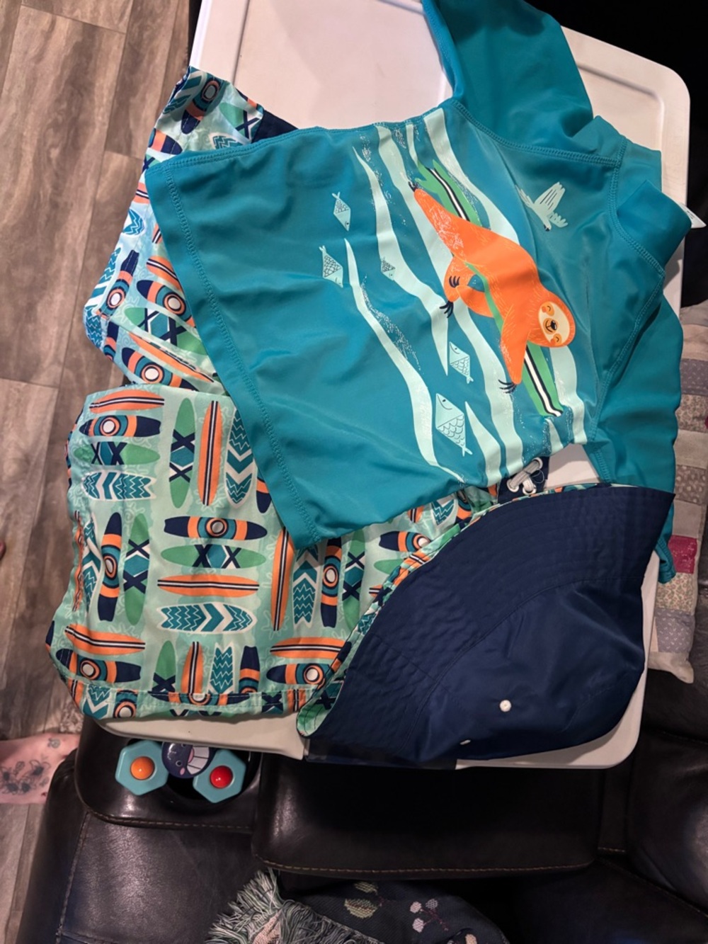 Rash gaurd swim set. Size 6